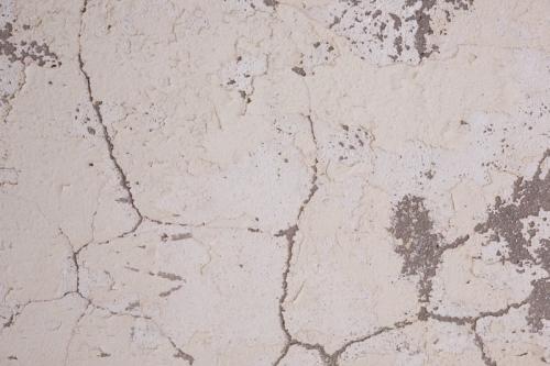 J’ai acheté une maison et je découvre des fissures : que faire ?