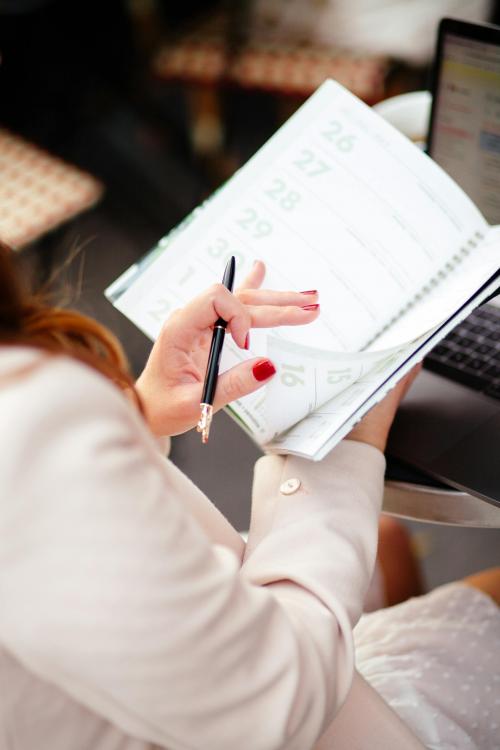 Heures supplémentaires non payées : comment obtenir leur requalification.